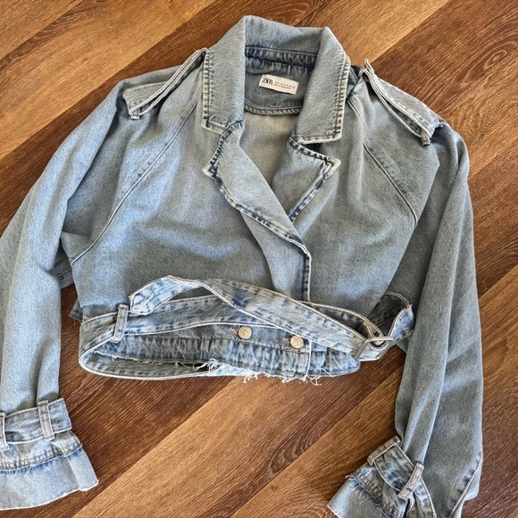 Zara Cropped Light Blue Jean Jacket - Picture 3 of 4